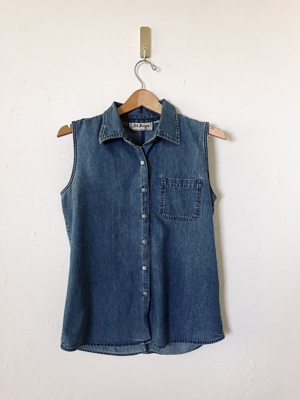 Vintage 90s St. Regis Coastal Women's Blue Denim Collared Up Blouse Size M